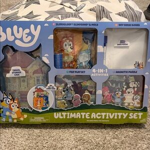Bluey Ultimate Activity Set 4- in 1 Felt Play, Magnetic Puzzle, Dry Erase, Slim